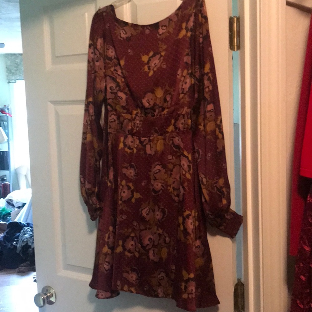 Free people dress, floral picnic cutout - Picture 3 of 10